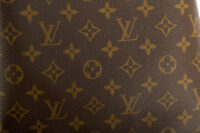 0205. Louis Vuitton Neverfull MM, Monogram Coated Canvas, Gold Hardware12