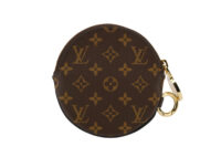 0235. Louis Vuitton Trio Pouch, Monogram, Gold hardware8