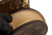 0625. Louis Vuitton Trio Multi Pochette Monogram Canvas, Gold Hardware19