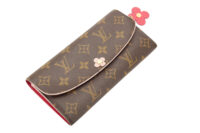 0633. Louis Vuitton Emilie Charm Folding Coin Purse Monogram Canvas, Gold Hardware6
