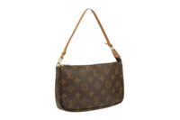 0679. Louis Vuitton Pochette Accessoires Monogram Canvas, Gold Hardware3