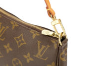 0679. Louis Vuitton Pochette Accessoires Monogram Canvas, Gold Hardware9