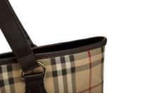 0705. Burberry London Check Medium Tote8