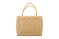 0768B. Chanel Medallion Beige Caviar Leather, Gold Hardware4