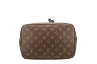 0771. LV Neonoe Mongram Bucket Bag Monogram, Canvas, Gold Hardware6