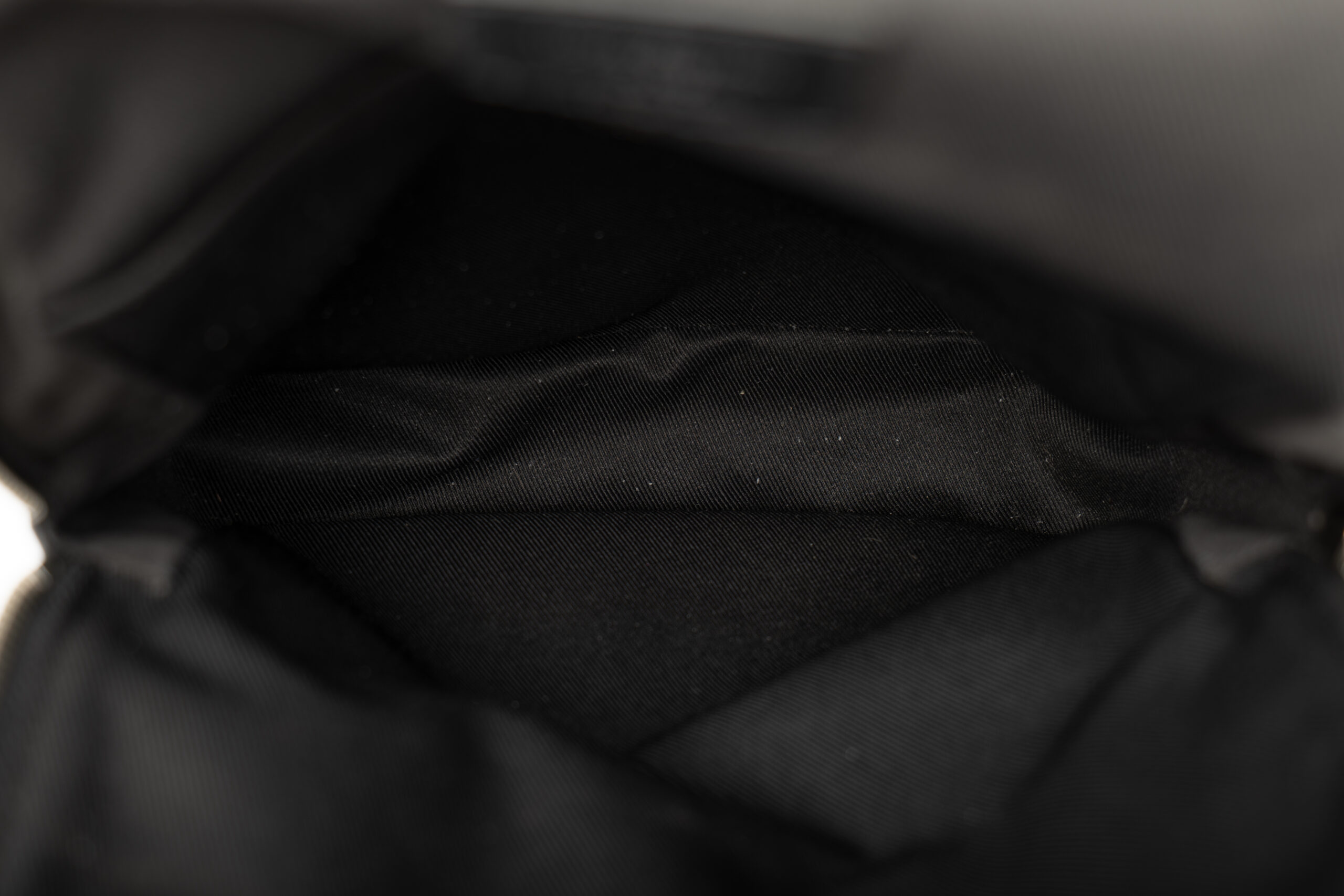 0776. Louis Vuitton Avenue Sling Bag in Damier Graphite15