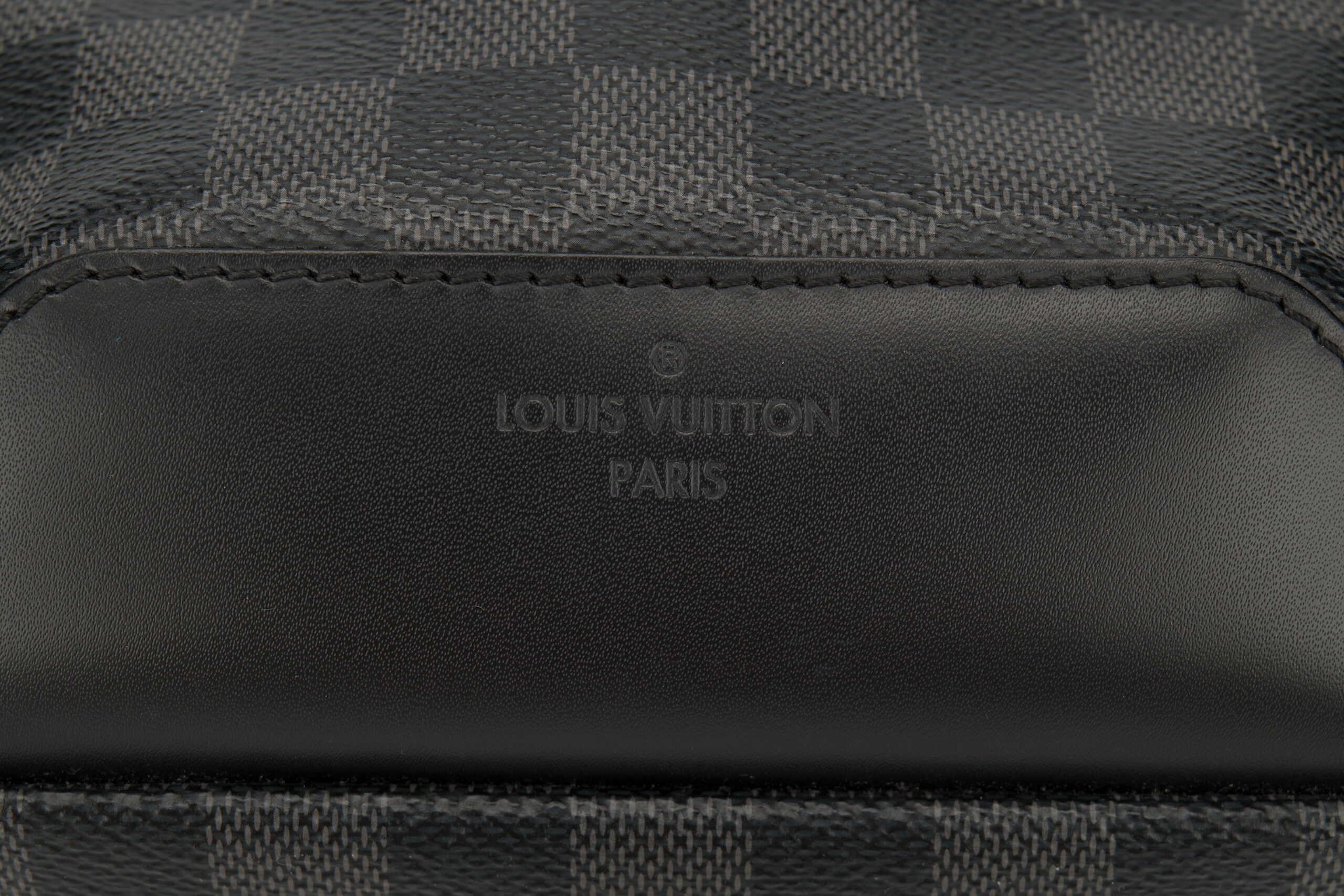 0776. Louis Vuitton Avenue Sling Bag in Damier Graphite8