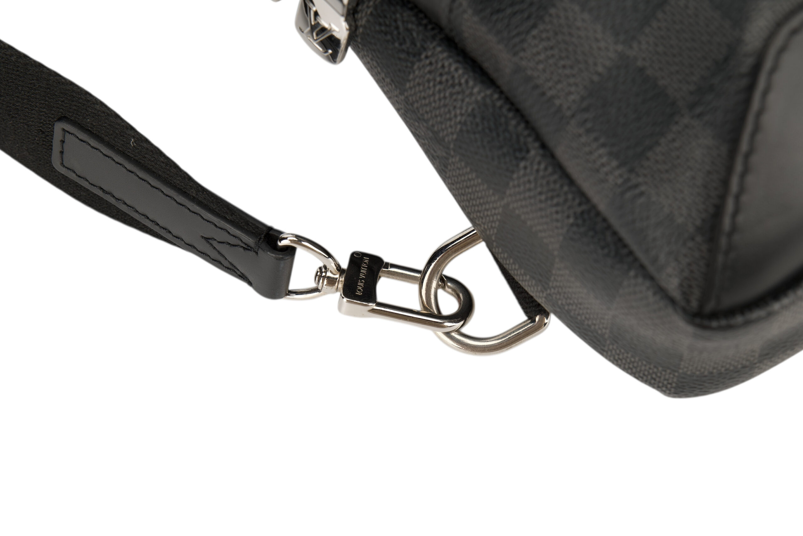 0776. Louis Vuitton Avenue Sling Bag in Damier Graphite9