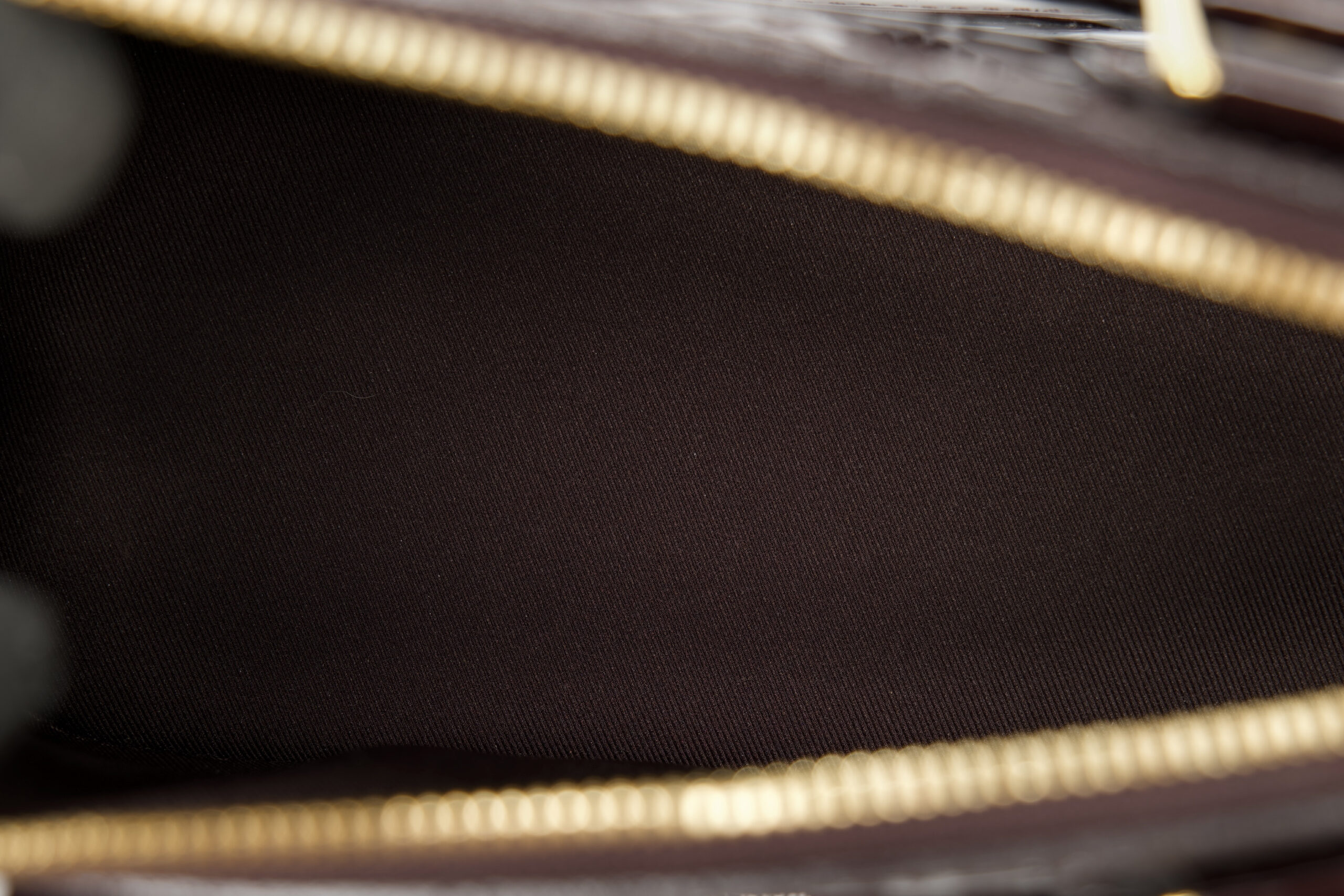 0777. Louis Vuitton Alma Monogram Vernis Leather Maroon, Gold Hardware11