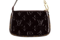 0835. Louis Vuitton Mini Pochette Accessoires bag Monogram Vernis Leather, Gold Hardware6