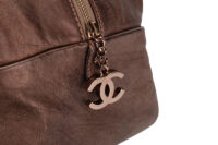 0889. Chanel Luxe Ligne Bowler Brown bag, Bronze Hardware8