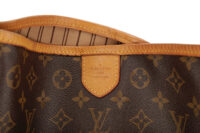 0896. Louis Vuitton Delightful MM monogram canvas shoulder bag, Gold hardware4