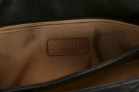 0895. Chanel Vinage Flap Bag Black, Gold Hardware16