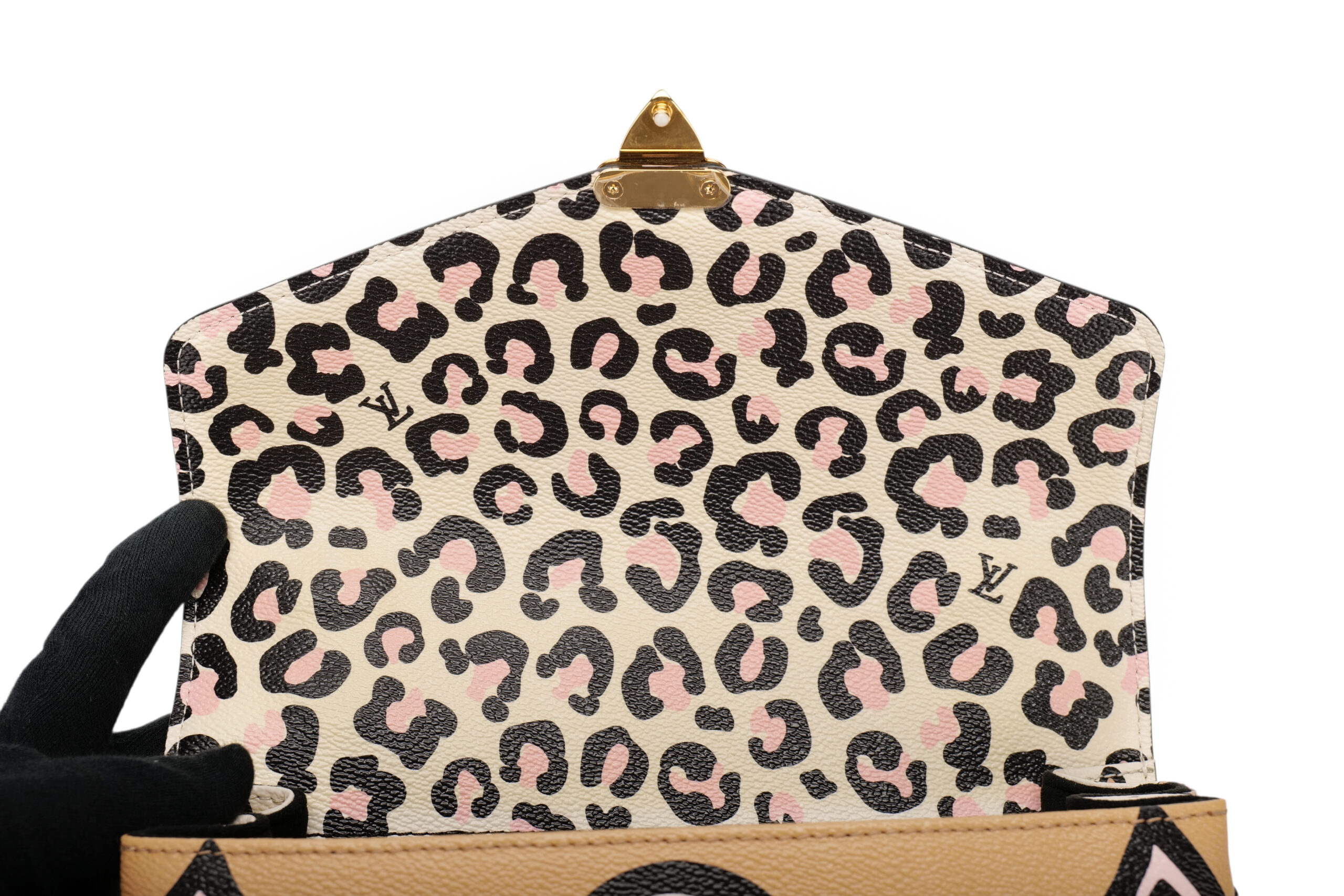 0954. Louis Vuitton Pochette Metis Beige Wild at Heart, Gold Hardware11