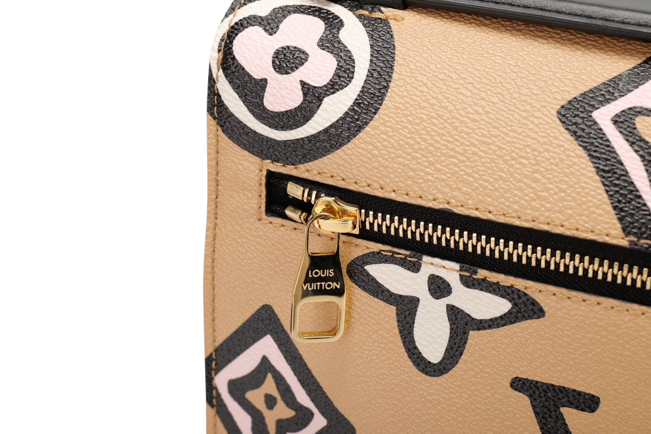 0954. Louis Vuitton Pochette Metis Beige Wild at Heart, Gold Hardware8