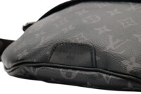 0964. Louis Vuitton Discovery PM Bumbag, Silver hardware6